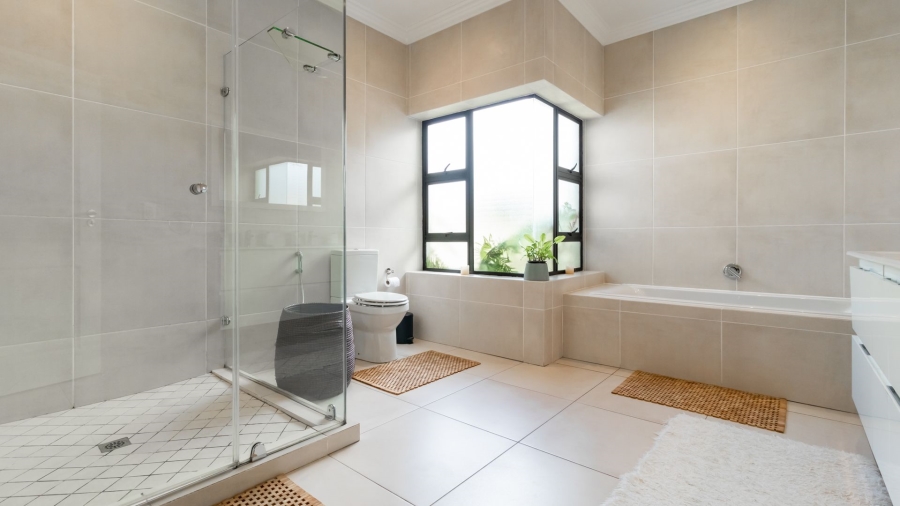 2 Bedroom Property for Sale in Bishopscourt Western Cape